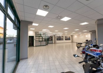 Foto 8 - Locale Commerciale Via Caduti del Lavoro
 
56, Ghedi - foto 8