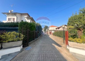 Casa all\'aperto - Villa a Schiera Via San Maurizio al Lambro
 
19/G, Brugherio - foto 11