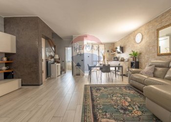 Sala da pranzo - Villa a Schiera Via San Maurizio al Lambro
 
19/G, Brugherio - foto 40