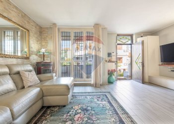 Soggiorno - Villa a Schiera Via San Maurizio al Lambro
 
19/G, Brugherio - foto 41