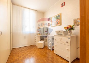 Camera / camera da letto - Villa a Schiera Via San Maurizio al Lambro
 
19/G, Brugherio - foto 65
