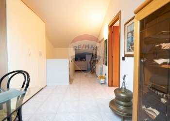 Hall / corridoio - Villa a Schiera Via San Maurizio al Lambro
 
19/G, Brugherio - foto 72