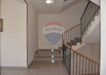 Scale - Apartment Via Eugenio Colorni
 
38, Vittoria - photo 8