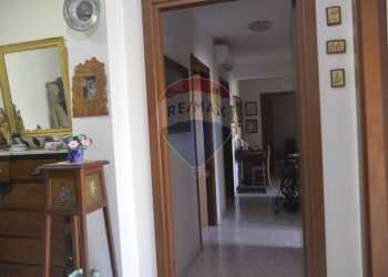 Hall / corridoio - Apartment Via Eugenio Colorni
 
38, Vittoria - photo 11