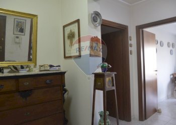 Hall / corridoio - Apartment Via Eugenio Colorni
 
38, Vittoria - photo 14