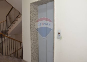 Scale - Apartment Via Eugenio Colorni
 
38, Vittoria - photo 32