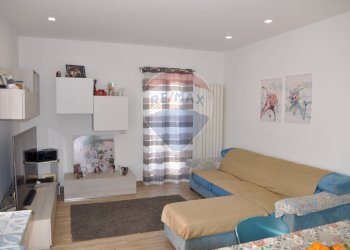 Soggiorno - Quadrilocale via Enrico Elia
 
48, Ragusa - foto 3