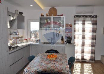 Cucina - Quadrilocale via Enrico Elia
 
48, Ragusa - foto 11