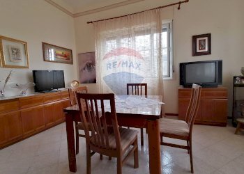 Sala da pranzo - Villa Via Guatemala
 
82, Vittoria - foto 4