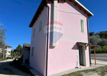 Casa all\'aperto - Independent house Contrada Cese
 
43, Bucchianico - photo 2