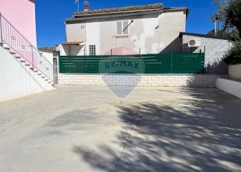 Edificio all\'aperto - Independent house Contrada Cese
 
43, Bucchianico - photo 3