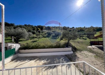 Vista delle montagne - Independent house Contrada Cese
 
43, Bucchianico - photo 4