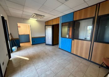 Foto 3 - Ufficio Via Sant'Anna
 
4, Valmontone - foto 3