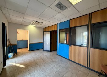 Foto 4 - Ufficio Via Sant'Anna
 
4, Valmontone - foto 4