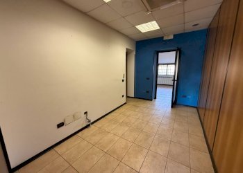 Foto 8 - Ufficio Via Sant'Anna
 
4, Valmontone - foto 8