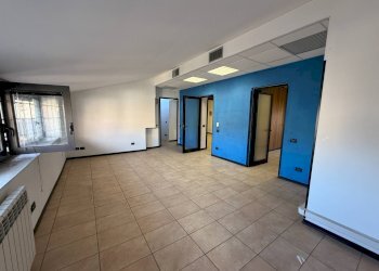 Foto 12 - Ufficio Via Sant'Anna
 
4, Valmontone - foto 12