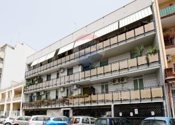 Edificio all\'aperto - Box Via Luca De Samuele Cagnazzi
 
16/18, Bari - foto 5