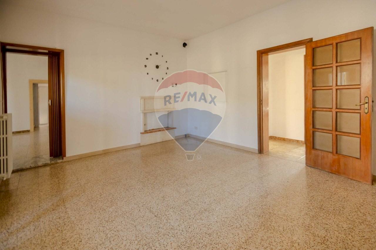 Stanza vuota - Villa Strada Franzullo
 
554, Martina Franca - photo 2