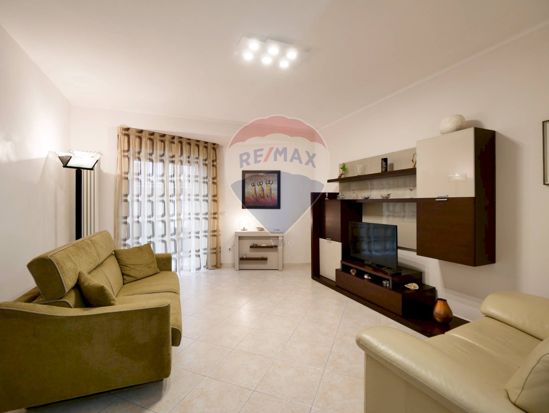 Soggiorno - Quadrilocale Via Andrea Gabrieli
 
13, Bari - foto 3