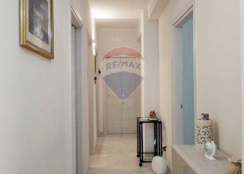 Hall / corridoio - Quadrilocale Via Andrea Gabrieli
 
13, Bari - foto 4