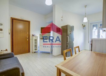 Soggiorno - Trilocale Via Val D'Aosta
 
104, Roma - foto 4