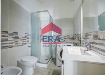 Bagno - Trilocale Via Val D'Aosta
 
104, Roma - foto 14