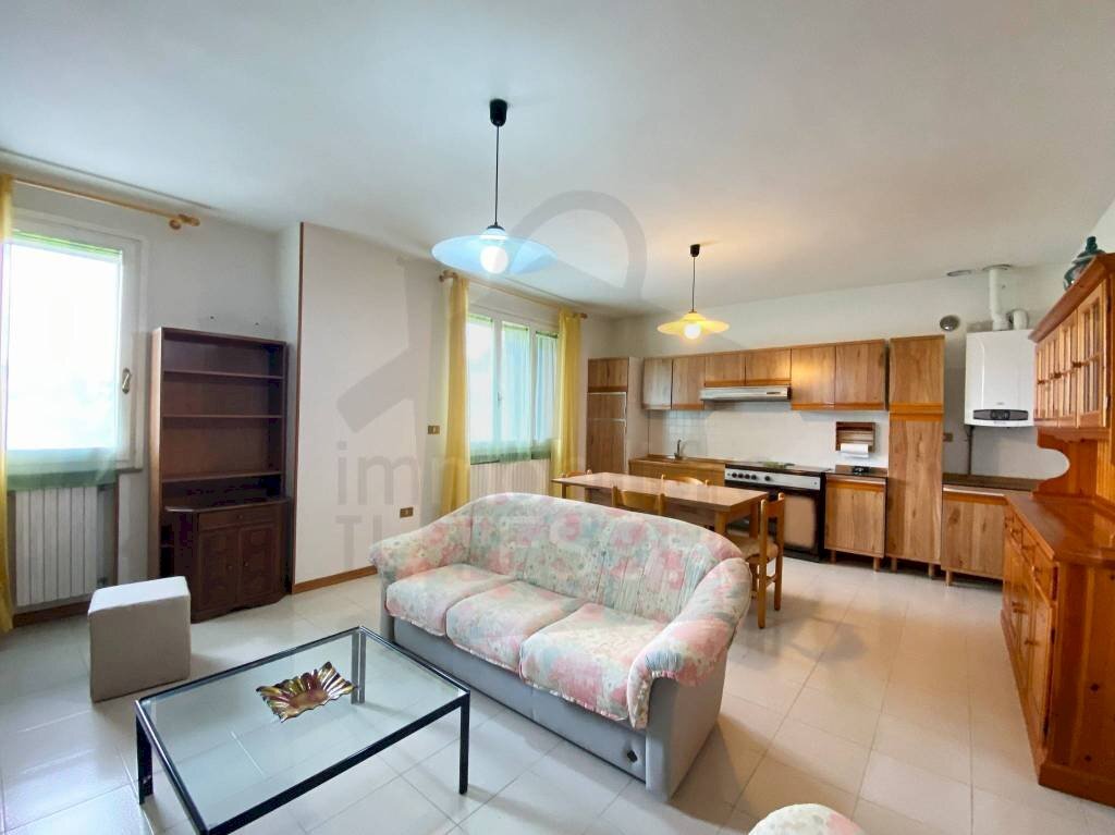 Soggiorno - Quadrilocale via Galileo Galilei, Novafeltria - foto 2