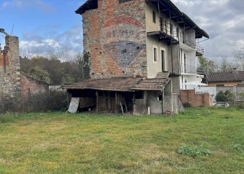 Casa all\'aperto - Rustico via Santissima Trinità
 
snc, Varallo Pombia - foto 9