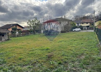 Giardino - Rustico via Santissima Trinità
 
snc, Varallo Pombia - foto 10