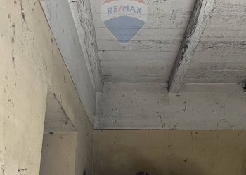 Dettagli - Rustico via Santissima Trinità
 
snc, Varallo Pombia - foto 14