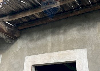 Dettagli - Rustico via Santissima Trinità
 
snc, Varallo Pombia - foto 18