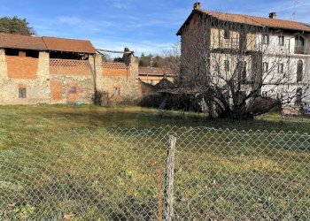 Giardino - Rustico via Santissima Trinità
 
snc, Varallo Pombia - foto 23