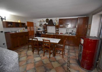 Salone - Villa a Schiera via Nisorella, Mombercelli - foto 11