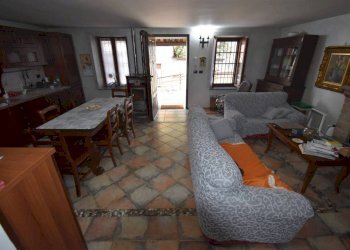 Salone - Villa a Schiera via Nisorella, Mombercelli - foto 14