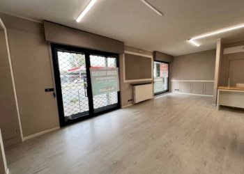 Interno non residenziale - Negozio via Giordano Bruno, Alessandria - foto 3