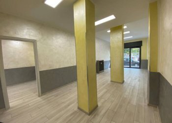 Ufficio - Negozio corso Giovanni Agnelli, 78, Torino (zona Santa Rita) - foto 3