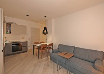 Soggiorno - Trilocale via Donato Creti, Bologna (zona Bolognina) - foto 4