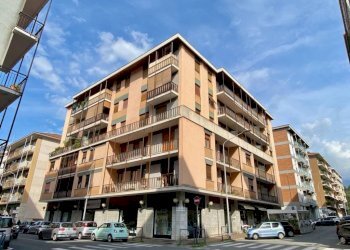 Facciata - Appartamento corso Risorgimento, 10, Biella - foto 1