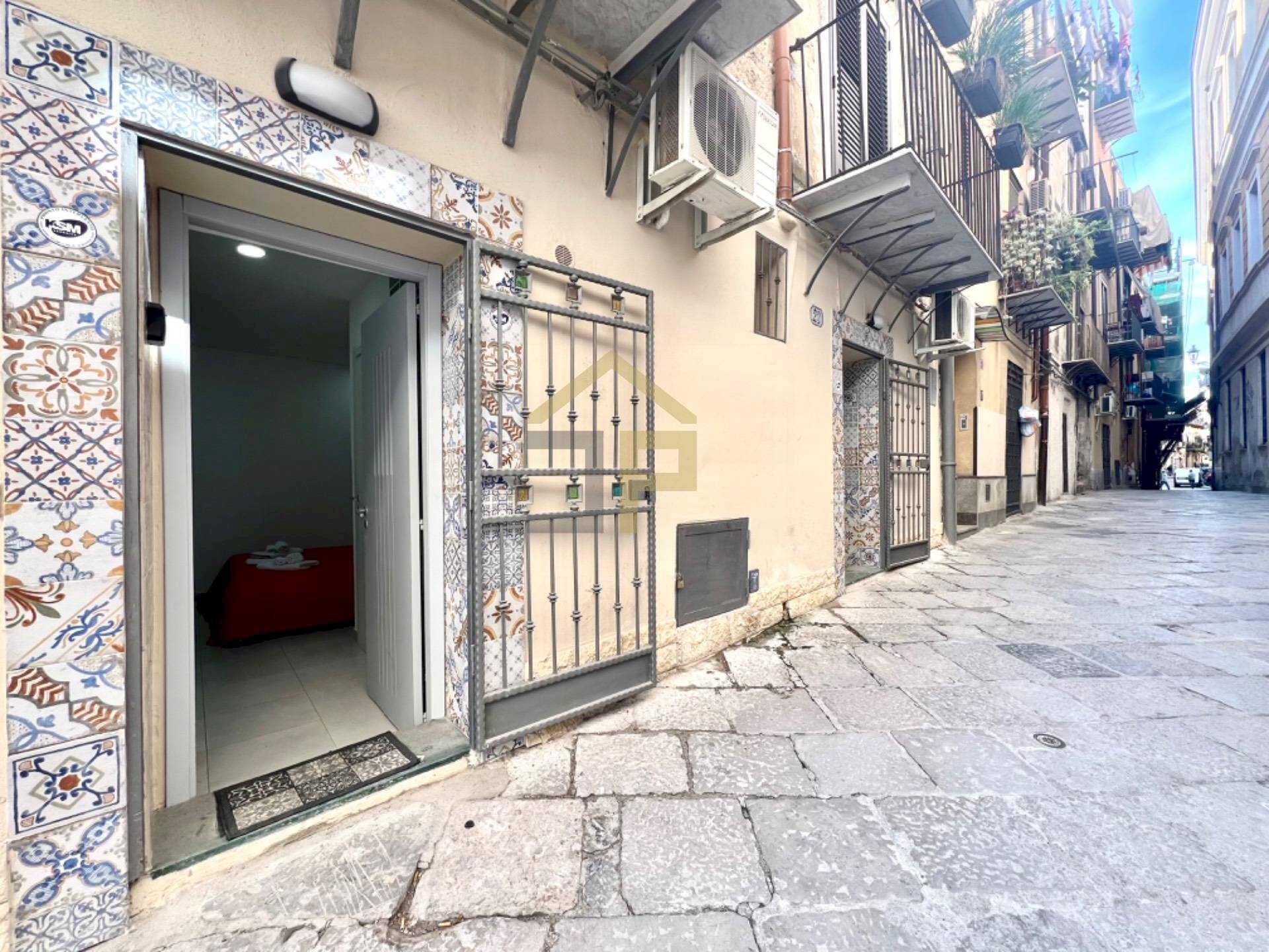 Foto 1 - Monolocale Vicolo Santa Rosalia Al Borgo
 
25, Palermo - foto 1