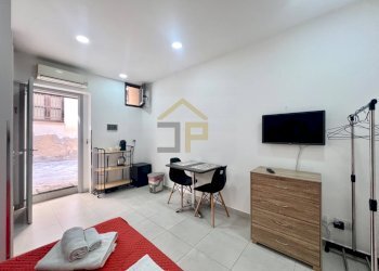 Foto 2 - One-room apartment Vicolo Santa Rosalia Al Borgo
 
25, Palermo - photo 2