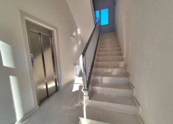 Interno palazzo - Quadrilocale corso Giovanni Giolitti, Cuneo (zona Centro) - foto 45