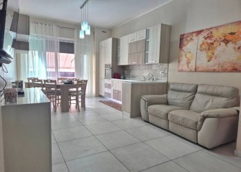 Salone - Quadrilocale corso Giovanni Giolitti, Cuneo (zona Centro) - foto 1