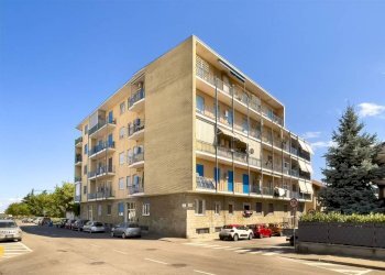 Facciata - Two-room apartment via Monginevro, 13, Beinasco - photo 1