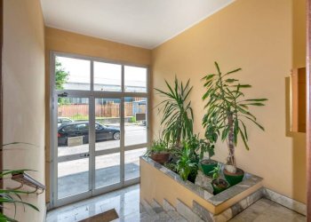 Interno palazzo - Two-room apartment via Monginevro, 13, Beinasco - photo 25