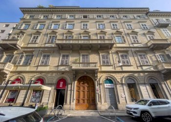 Facciata - Quadrilocale via Giovanni Giolitti, 5, Torino (zona Centro) - foto 3