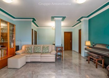 Salone - Apartment strada Lanzo, 160e, Torino - photo 13