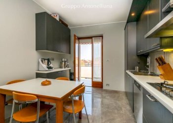 Cucina - Apartment strada Lanzo, 160e, Torino - photo 18