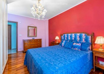 Camera da letto - Apartment strada Lanzo, 160e, Torino - photo 27