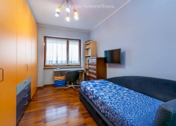 Camera da letto - Apartment strada Lanzo, 160e, Torino - photo 31