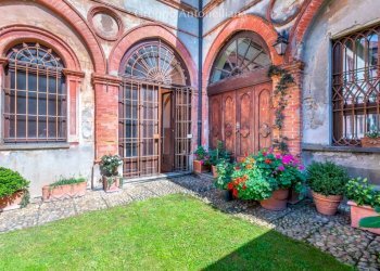 Cortile interno - Casa indipendente strada Castelvecchio, 40, Moncalieri - foto 7